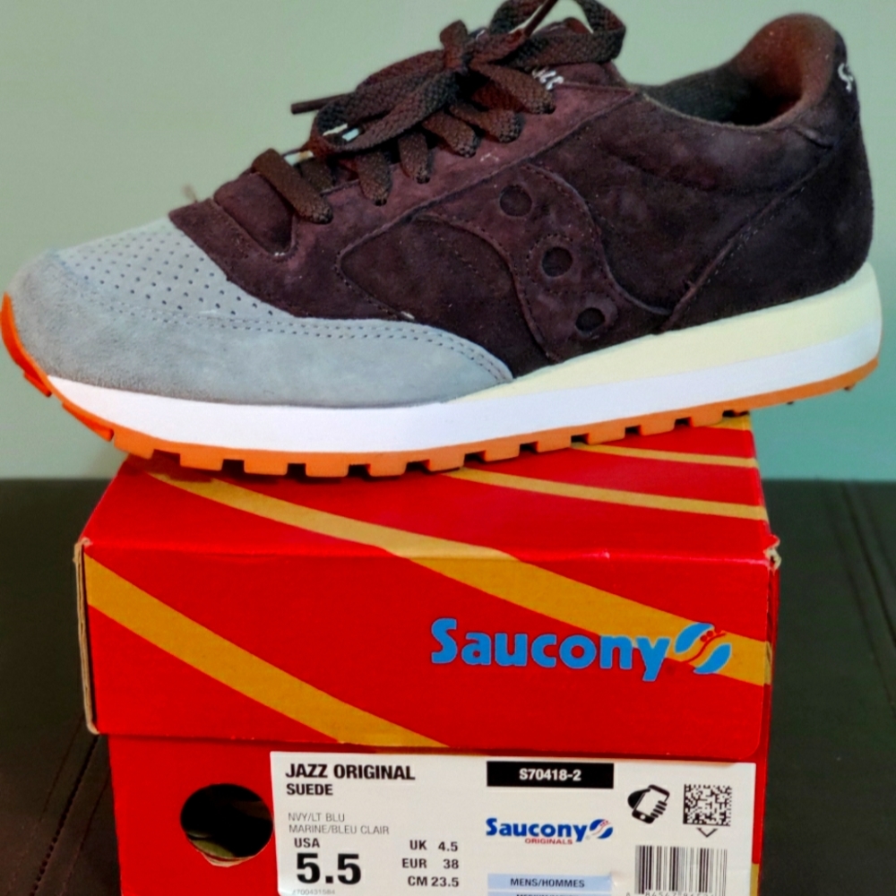 Saucony jazz original suede women 7.5 and men 5.5
